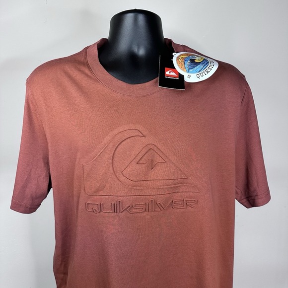Quiksilver Men's Large T-Shirt Short Sleeve Raised Logo Decal Rust NWT $40 - Picture 1 of 8